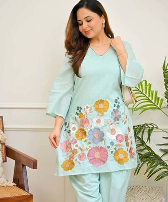 Women's Sea Green Floral Embroidered Kurta and Wide-Leg Pants Co-ord Set 3