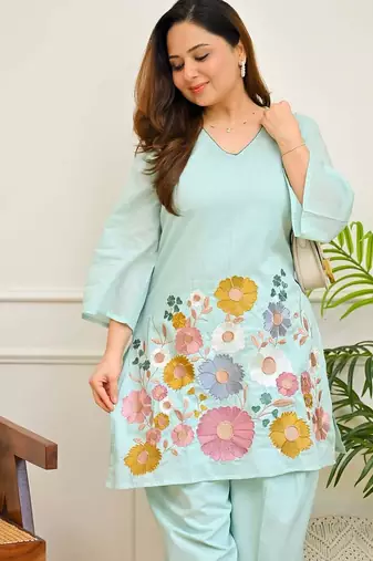 Women's Sea Green Floral Embroidered Kurta and Wide-Leg Pants Co-ord Set