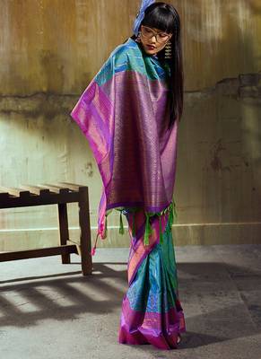 Peacock blue pochampally silk blend handloom saree with zari border 3