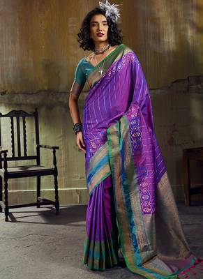 Purple pochampally silk blend handloom saree with zari border 1