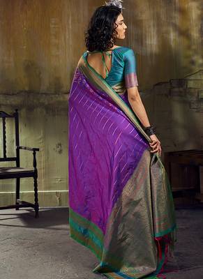Purple pochampally silk blend handloom saree with zari border 2