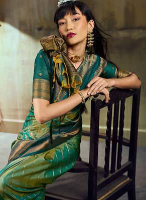 Sea green pochampally silk blend handloom saree with zari border 3