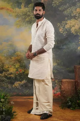Silver Men's festive tissue kurta in silver zari