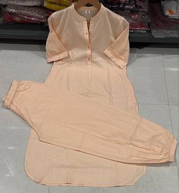 Women's Solid Peach Kurta and Pants Set with Mandarin Collar 4