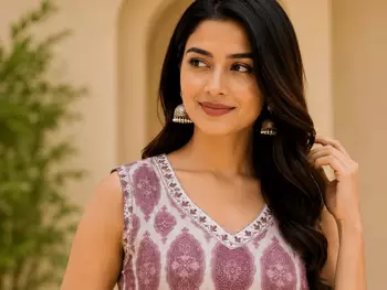 Meher Mauve Sleeveless Kurta Set 3