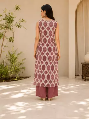 Meher Mauve Sleeveless Kurta Set 4