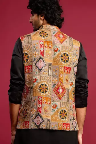 Men embroidered nehru jacket