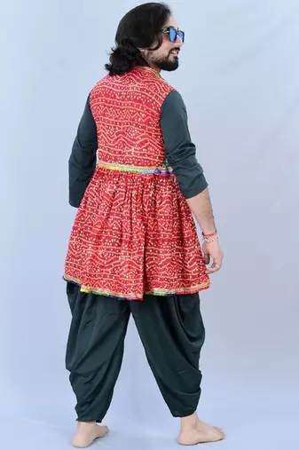 Men bandhani printed empire mirror work kurta with dhoti pants