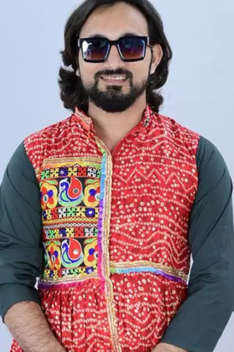 Men bandhani printed empire mirror work kurta with dhoti pants