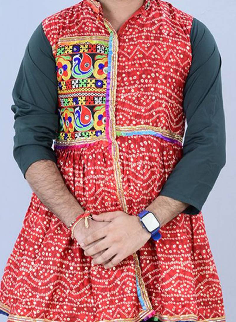 Men bandhani printed regular mirror work kurta with dhoti pants