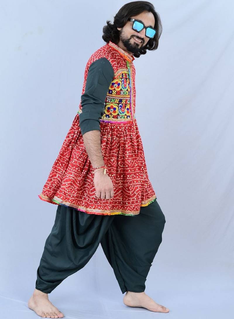 Men bandhani printed regular mirror work kurta with dhoti pants