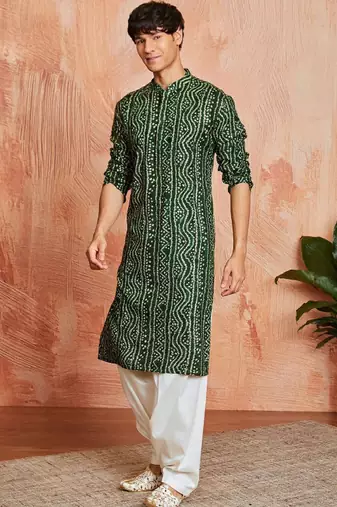 Bandhani printed mandarin collar straight kurta with patiala