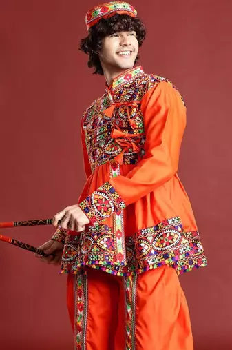 Ethnic motifs embroidered angrakha navaratri kediya with dhoti pants & dandiya - free size