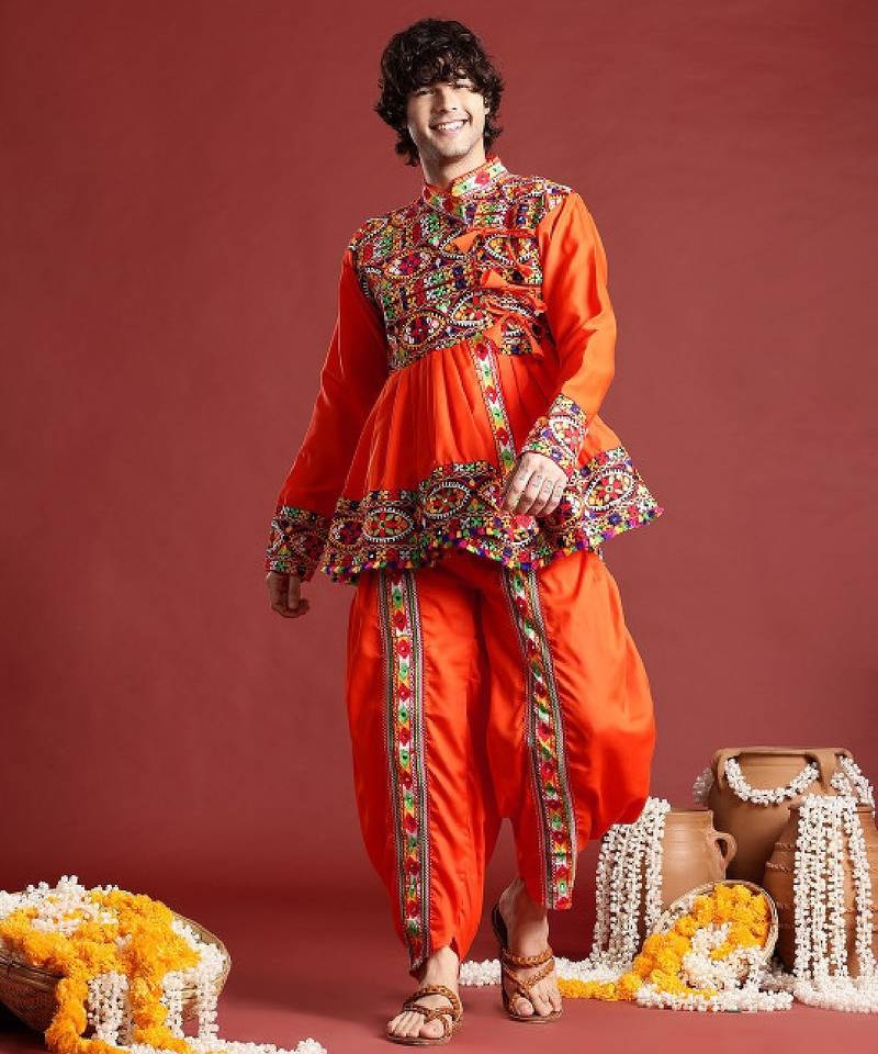 Ethnic motifs embroidered angrakha navaratri kediya with dhoti pants & dandiya - free size