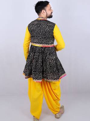 Bandhani printed mirror work mandarin collar anarkali kurta with dhoti pants 2