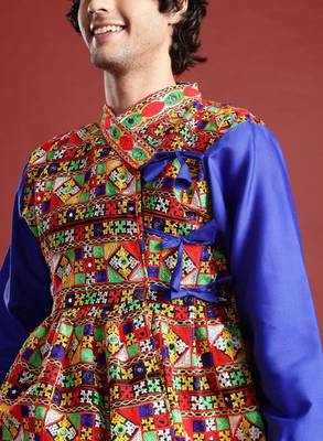 Ethnic motifs embroidered angrakha navaratri kediya set with dandiya & cap - free size 2