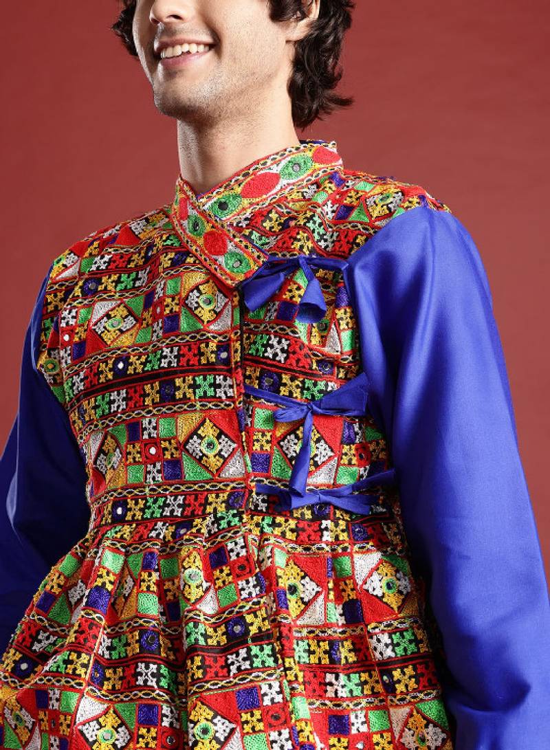 Ethnic motifs embroidered angrakha navaratri kediya set with dandiya & cap - free size