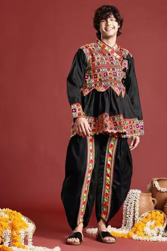 Ethnic motifs embroidered angrakha navaratri kediya set with dandiya & cap - free size