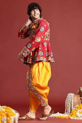 Men ethnic motifs embroidered pleated mirror work kediya set with cap & dandiya - free size