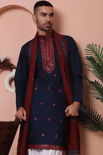 Floral embroidered chikankari mandarin collar kurta