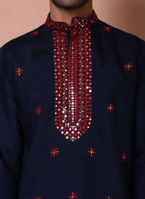 Floral embroidered chikankari mandarin collar kurta 2