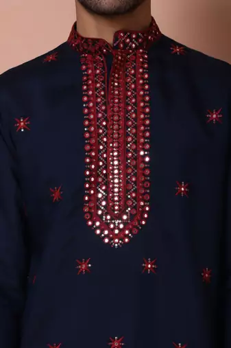 Floral embroidered chikankari mandarin collar kurta
