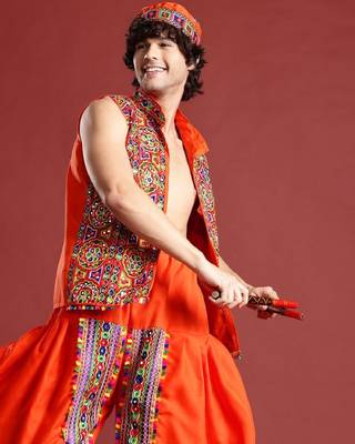 Men ethnic motifs embroidered mirror work kediya set with cap & dandiya - free size 1
