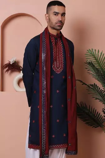 Floral embroidered chikankari mandarin collar kurta