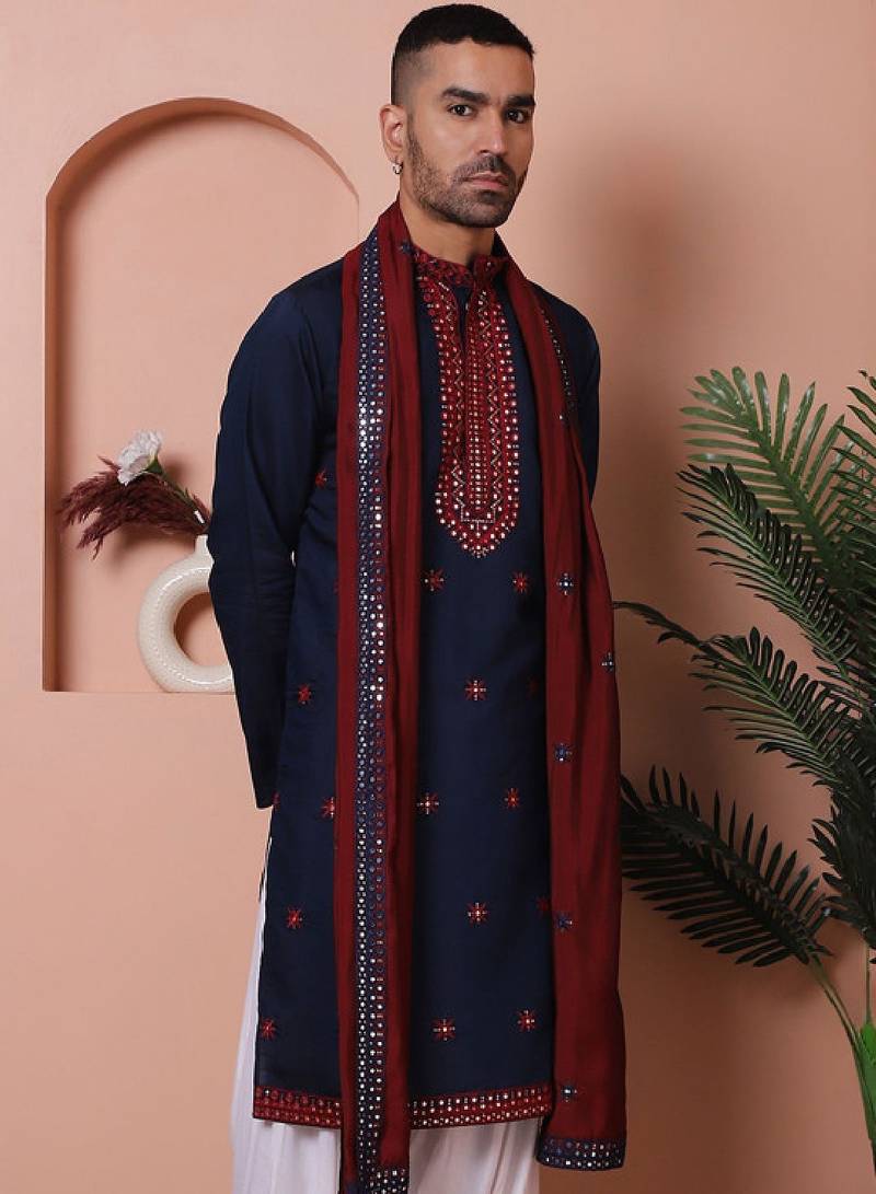 Floral embroidered chikankari mandarin collar kurta