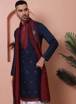 Floral embroidered chikankari mandarin collar kurta 4