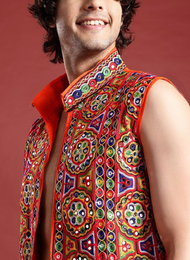 Men ethnic motifs embroidered mirror work kediya set with cap & dandiya - free size