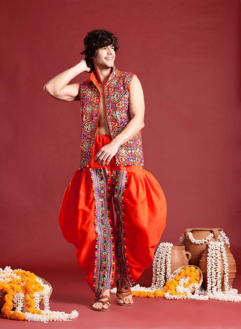 Men ethnic motifs embroidered mirror work kediya set with cap & dandiya - free size