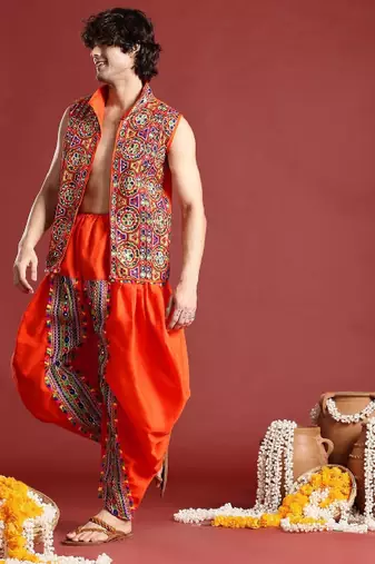 Men ethnic motifs embroidered mirror work kediya set with cap & dandiya - free size