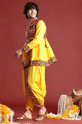 Ethnic motifs embroidered angrakha navaratri kediya with dhoti pants & dandiya - free size