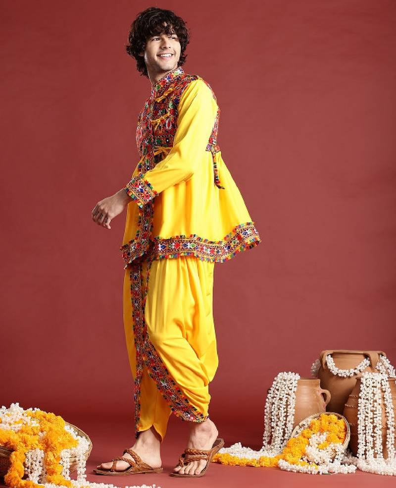 Ethnic motifs embroidered angrakha navaratri kediya with dhoti pants & dandiya - free size