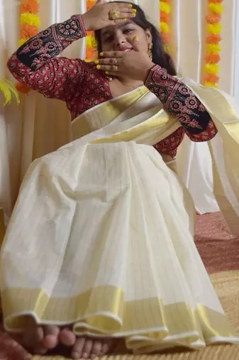 Woven Design Pure Cotton Handloom Kasavu Saree