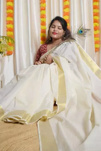 Woven Design Pure Cotton Handloom Kasavu Saree