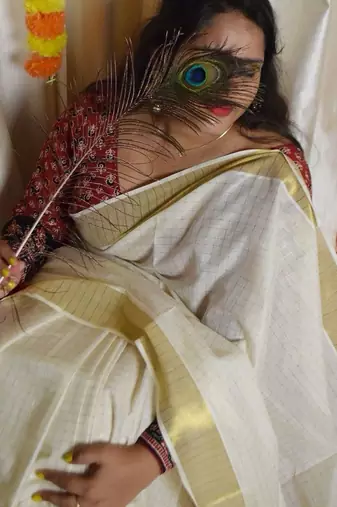 Woven Design Pure Cotton Handloom Kasavu Saree