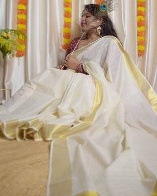 Woven Design Pure Cotton Handloom Kasavu Saree 1