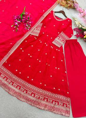 Red silk blend embroidered flared gown set 3
