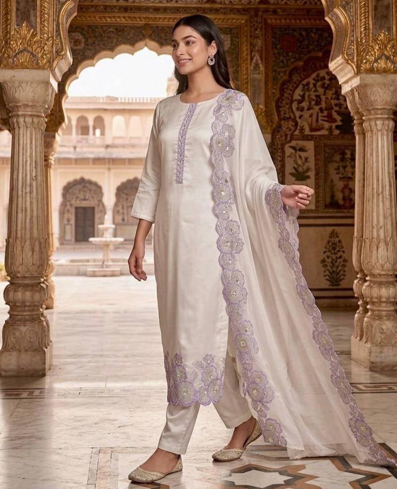 Off-white silk blend embroidered kurta set