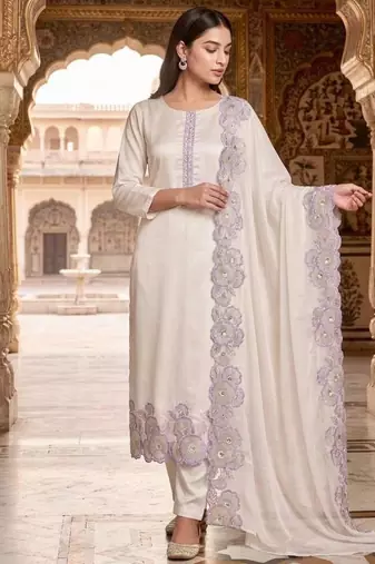 Off-white silk blend embroidered kurta set