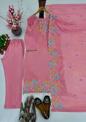 Light-pink silk blend embroidered kurta set 3