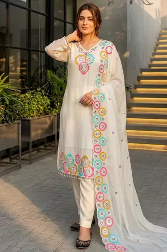 Off-white silk blend embroidered kurta set