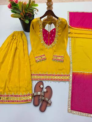 Yellow silk blend embroidered palazzo set 4