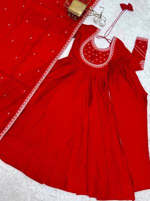 Dark-orange silk blend embroidered flared gown set 4