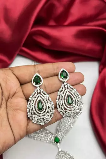 Emerald Green CZ Bridal Necklace Set, Silver Teardrop Pendant, Art Deco Crystal Jewelry