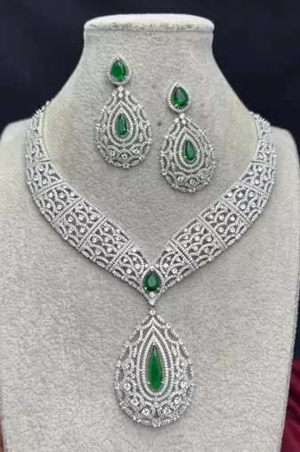 Emerald Green CZ Bridal Necklace Set, Silver Teardrop Pendant, Art Deco Crystal Jewelry