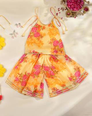 Sunshine yellow floral kota doria tie-up top & flared palazzo set 4