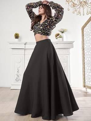 Black colour Thread Embroidered V-Neck crop top lehenga choli 3